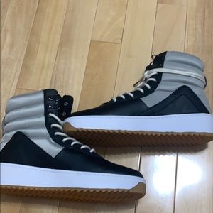 Steve Madden Shoes size 9 men